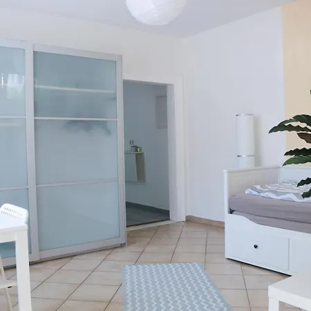 Apartment With Easy Access To Downtown And Park *