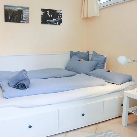 With Easy Access To Downtown And Park Apartment